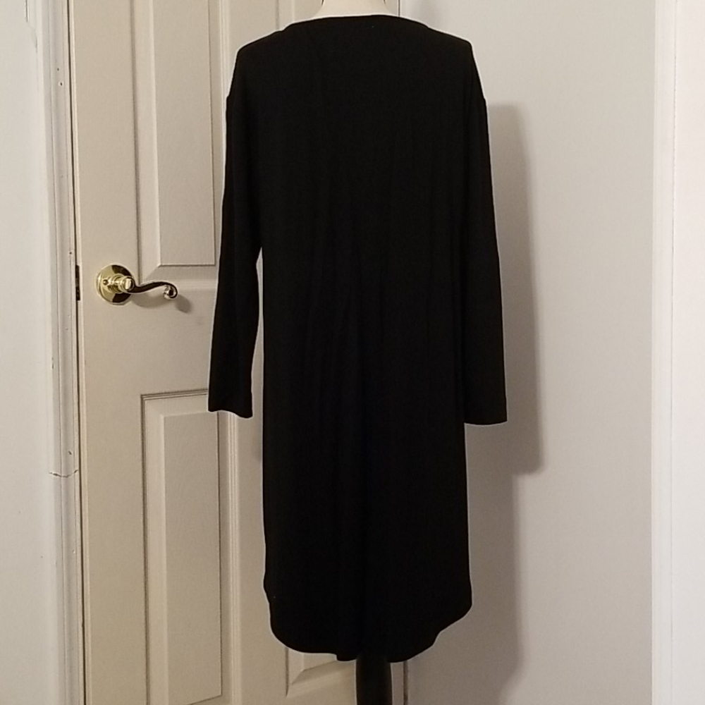 Dress - Picture 2 of 4